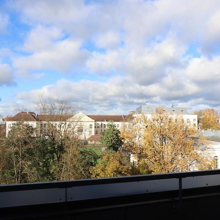 Aatrium Kinnisvara Riia Str 22 Apartment 80 M2 With 45 M2 Terrace Tartu Extérieur photo